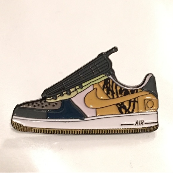 Nike pin - Picture 1 of 8